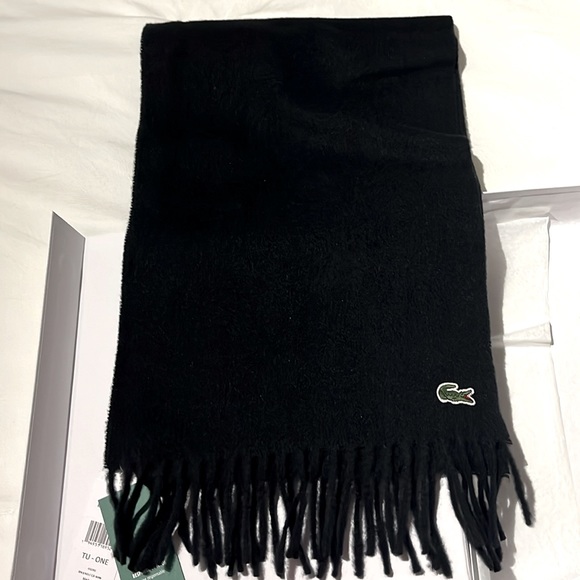 Lacoste Winter Scarf 🎁 - Picture 9 of 12